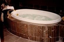 Model Opal 6 Whirlpool bath